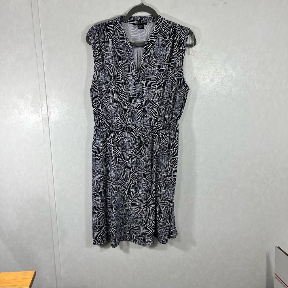 Robert Louis Black and White Midi Sundress Swirl Pattern Button Front